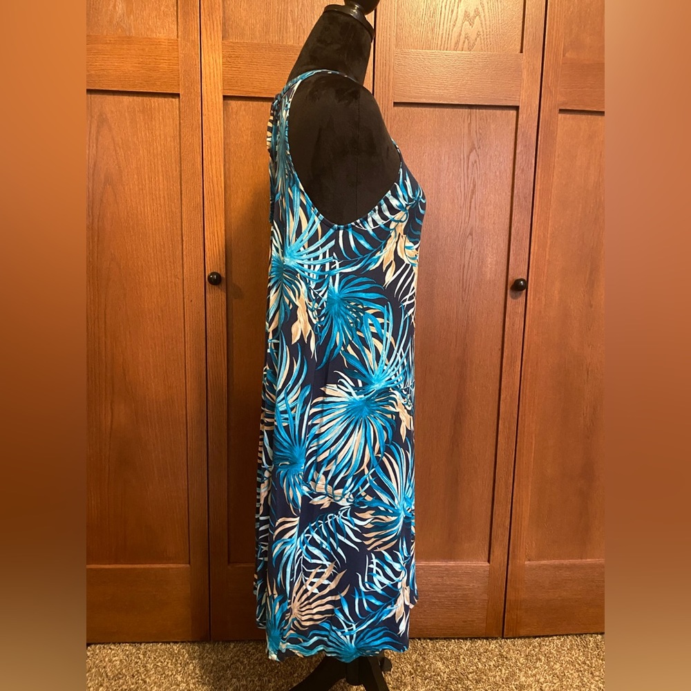 Time & Tru women’s beachy dress, soft material, worn once; size medium - Picture 3 of 5